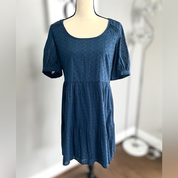 LOFT Dresses & Skirts - LOFT Swiss Dot Ruffle Dress